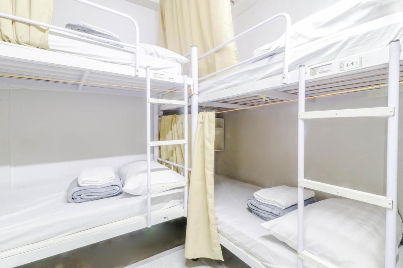 Ark Hostel City Center Manila Pasay Exterior photo